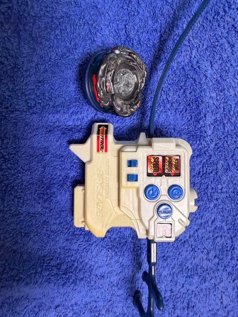 (希少)メタルファイトベイブレード、ランチャー、パーツ付き、コントロールベイ有り