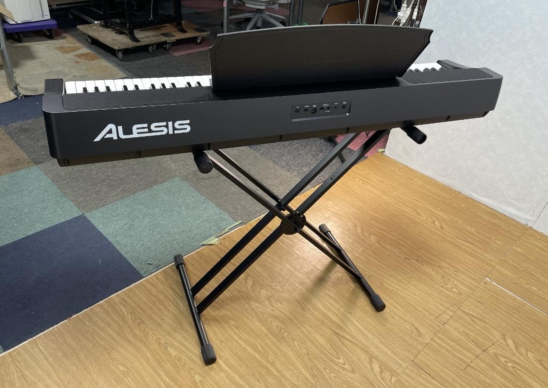 Y♢891 ALESIS 電子ピアノ PRESTIGE　美品！　スタンド付き