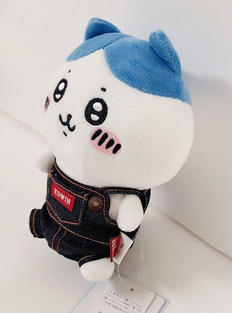 ちいかわ　ハチワレ×EDWIN コラボぬいぐるみ