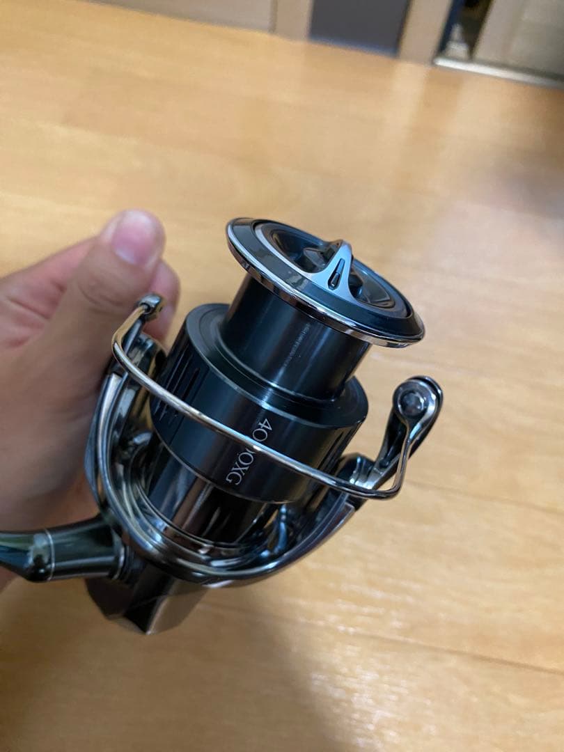 シマノ　22 ステラ　4000XG リールスタンド付き