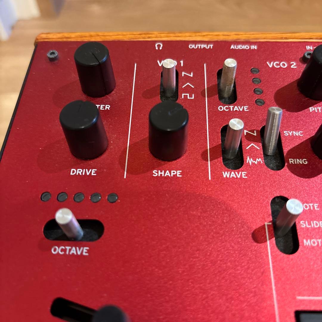 【美品】KORG monologue アナログシンセサイザー レッド【生産終了】