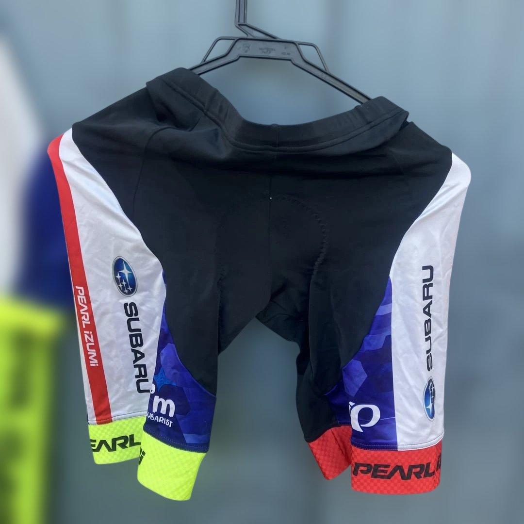 PEARL iZUMi (上) BXL(下)XL日本製