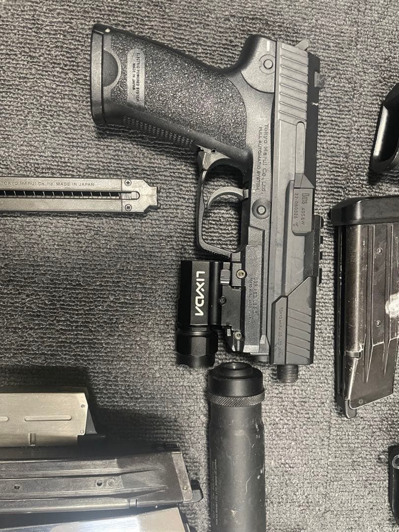 ガスガン×3 電動ガン×1