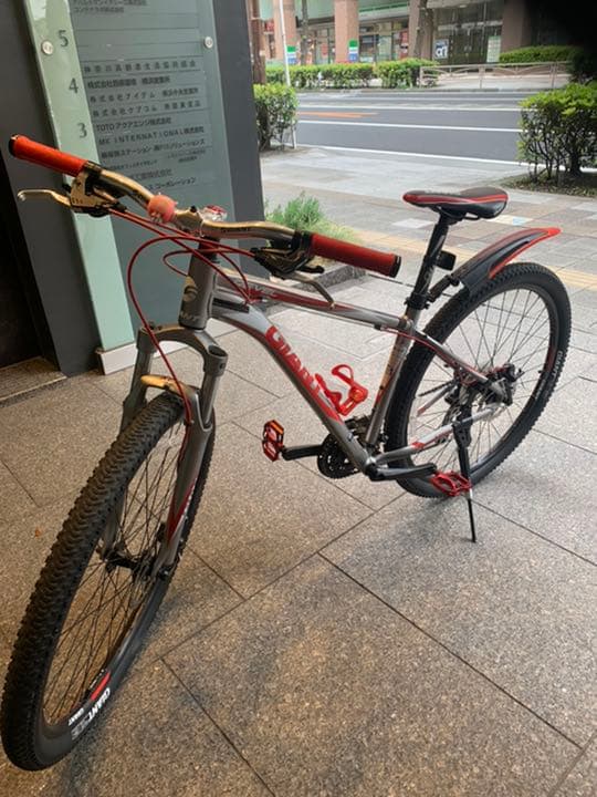 10万で買いました。