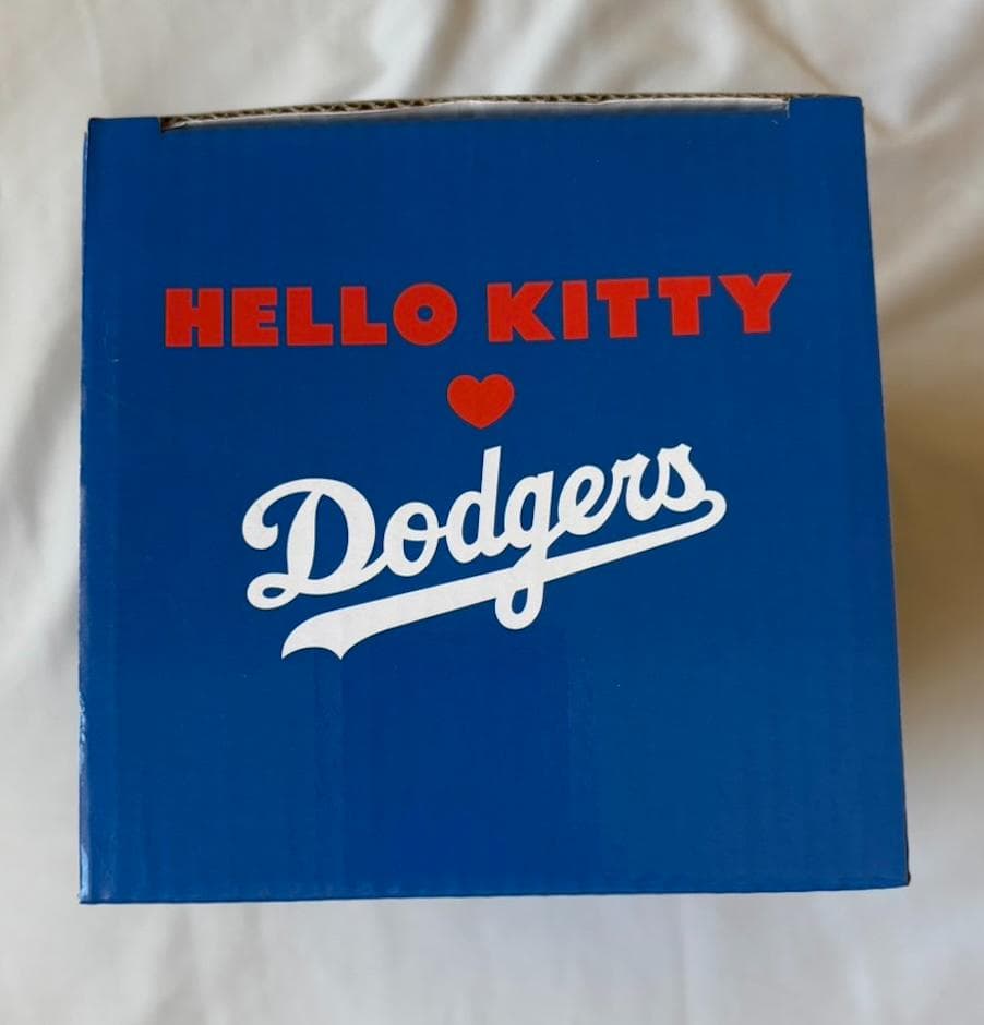 [5000体限定] ハローキティー × ドジャース バブルヘッド ピッチャー