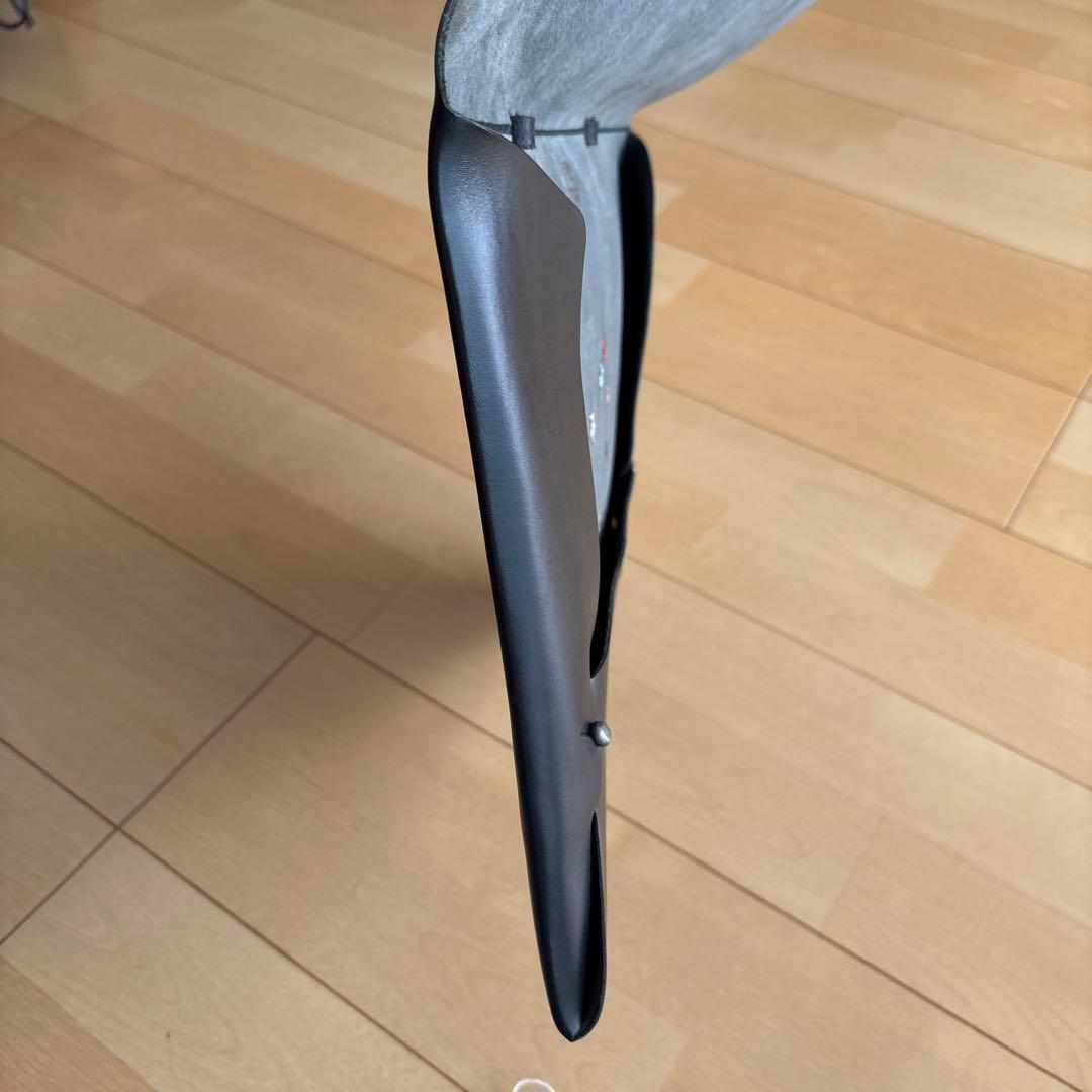 アンリクイール書類入れ