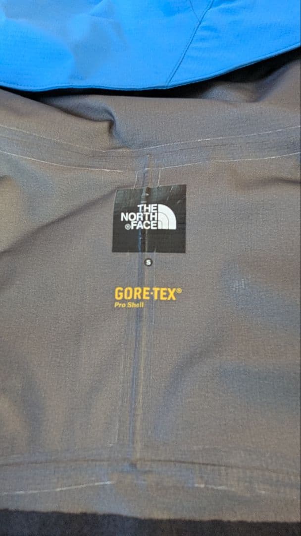 ノースフェイス　ゴアテックス　スキーウェア上下Sサイズ、中古品