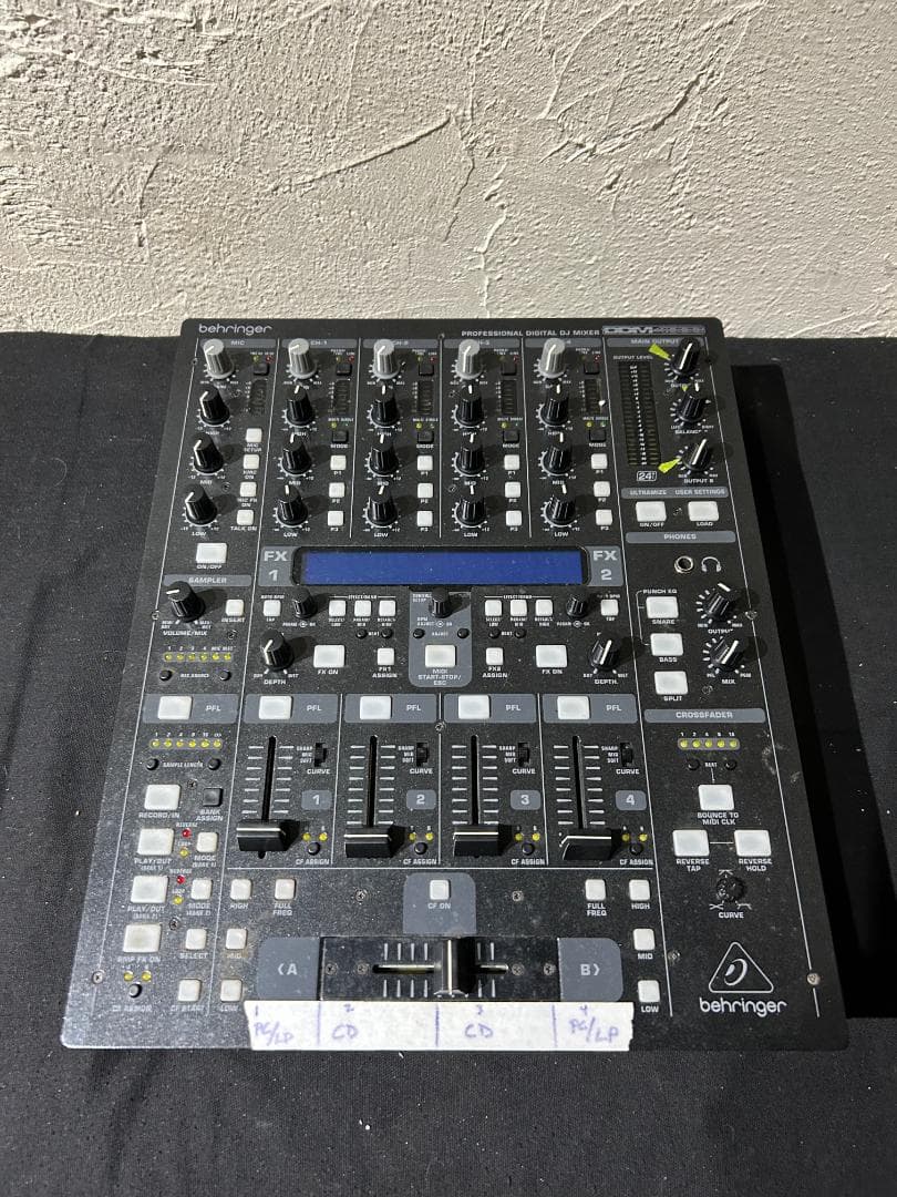 behringer DDM4000 デジタルDJミキサー