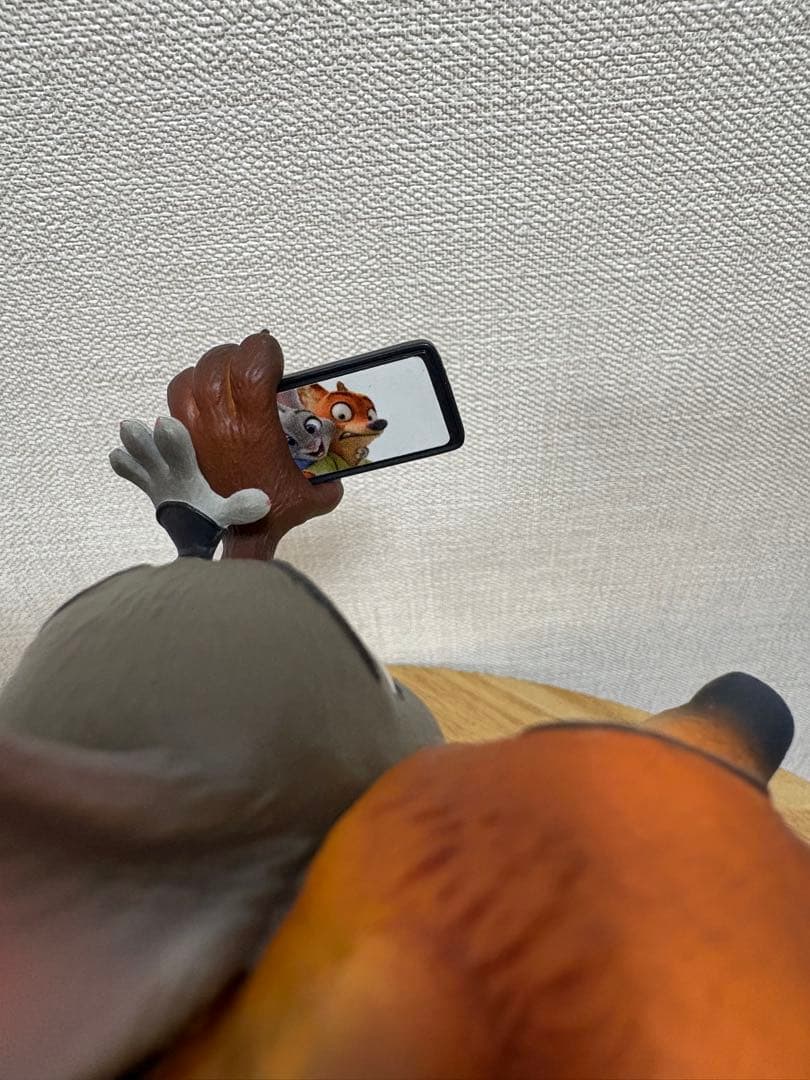 Happyくじ　ズートピア A賞 ニック&ジュディ　セルフィーフィギュア