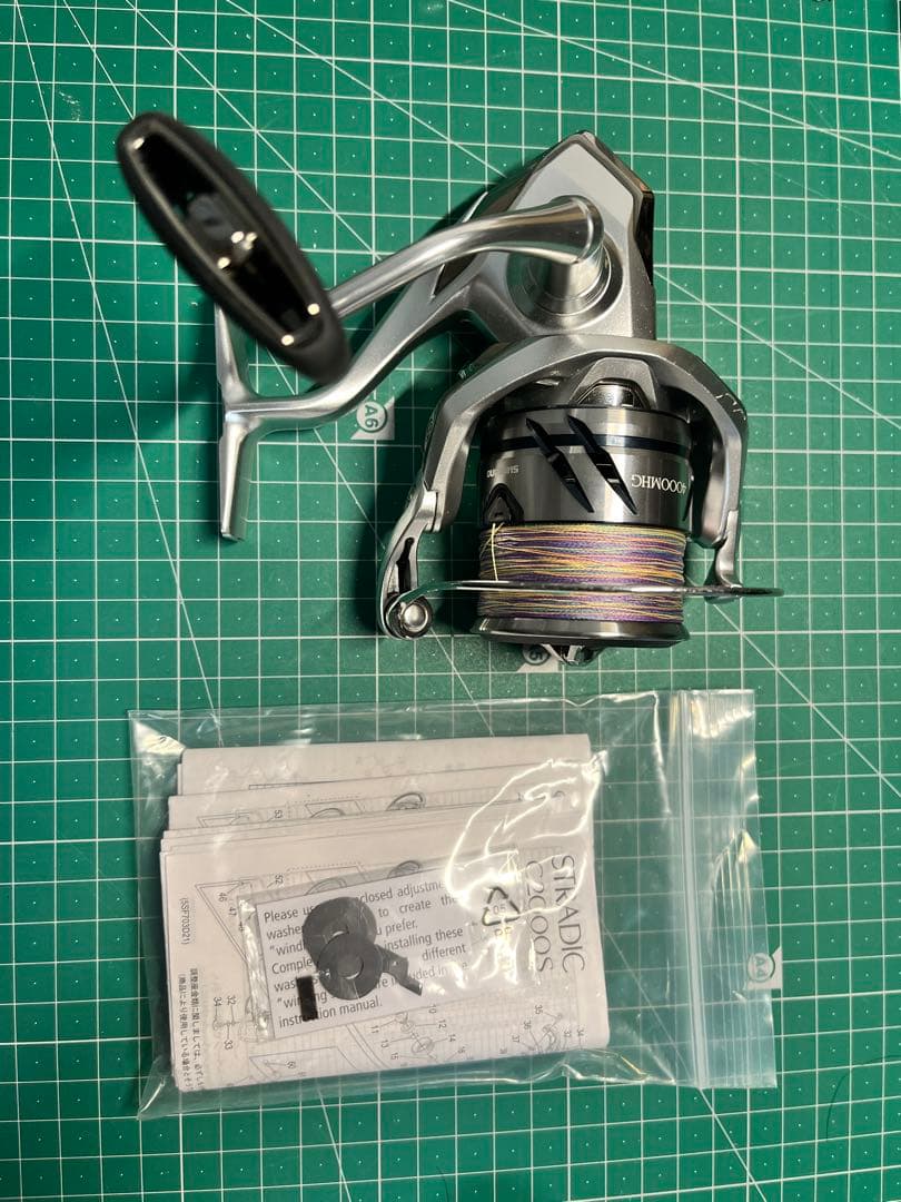 リール 23STRADIC 4000MHG