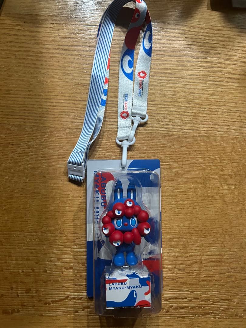 MYAKU-MYAKU LABUBUストラップ付きフィギュア