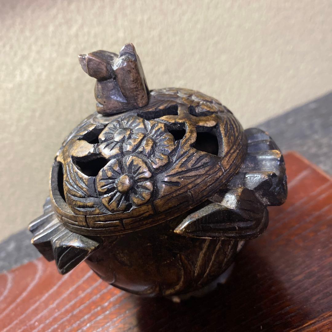 透かし掘龍図玉香炉