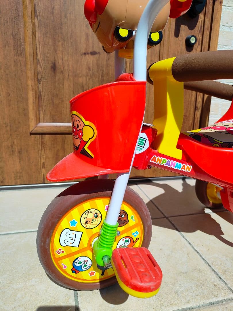 【美品訳あり】アンパンマン三輪車　わくわくおでかけアンパンマンゴー