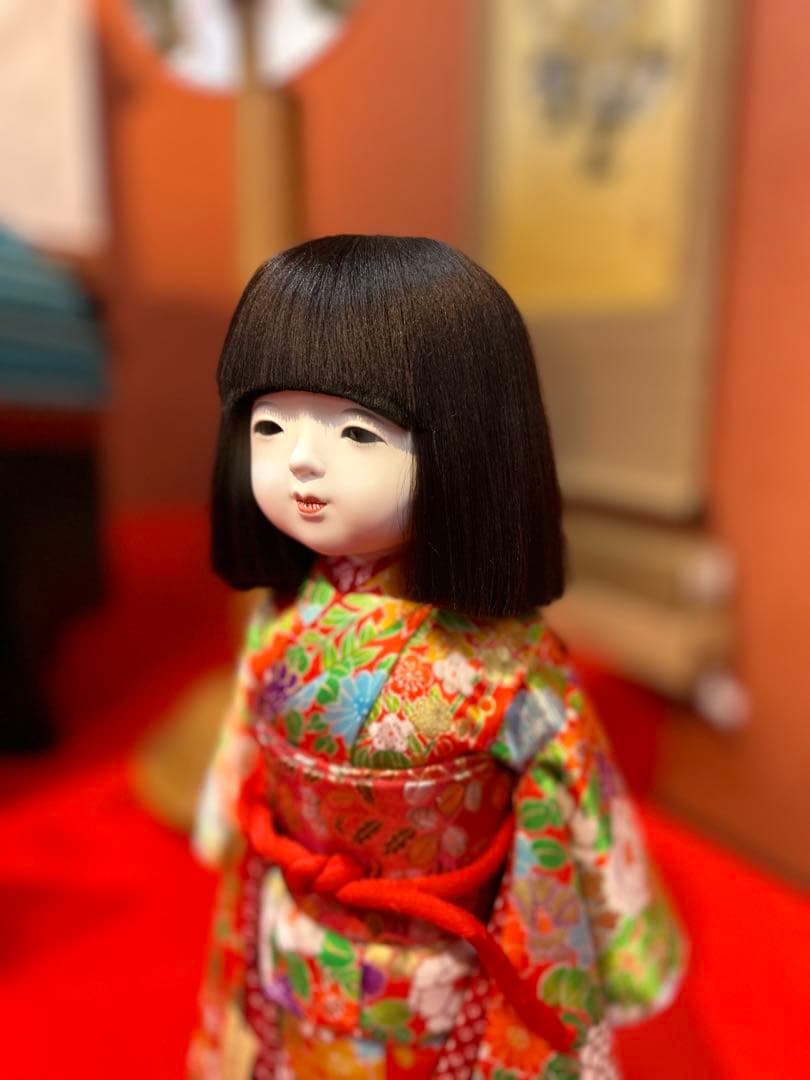 市松人形 カラフルな花柄着物