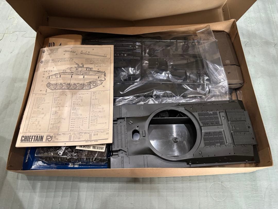 1/25　イギリス陸軍中戦車チーフテン
