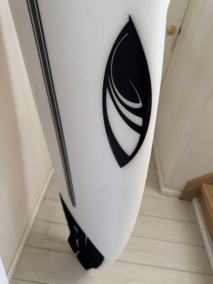 シャープアイサーフボードOKAY長さ5’9幅18.31厚み5.56厚さ23.5L