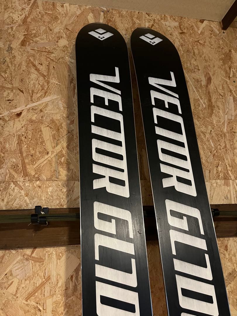 ベクターグライド　VECTOR GLIDE スキー板　genius 185