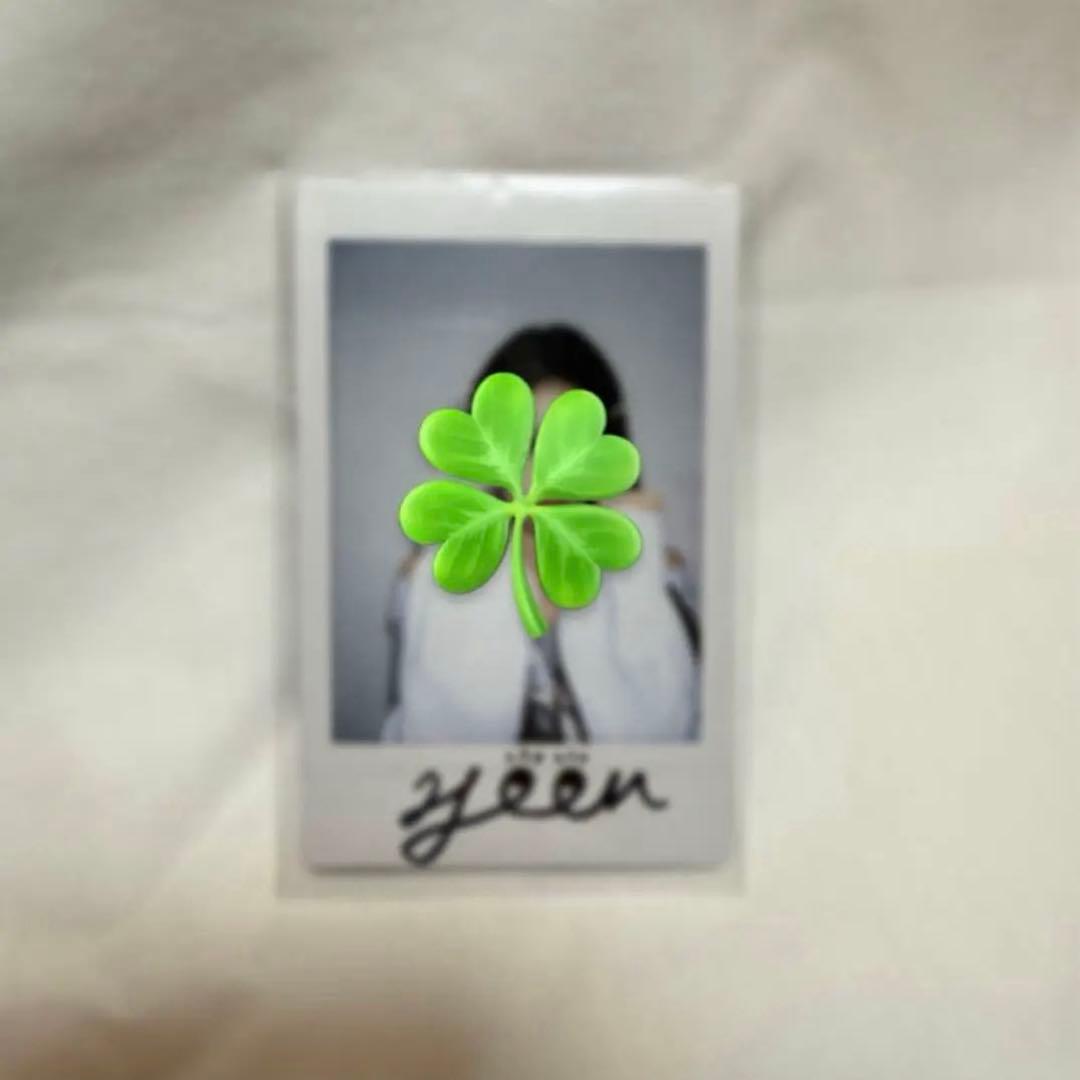 izna ジユン　直筆サイン入り チェキ