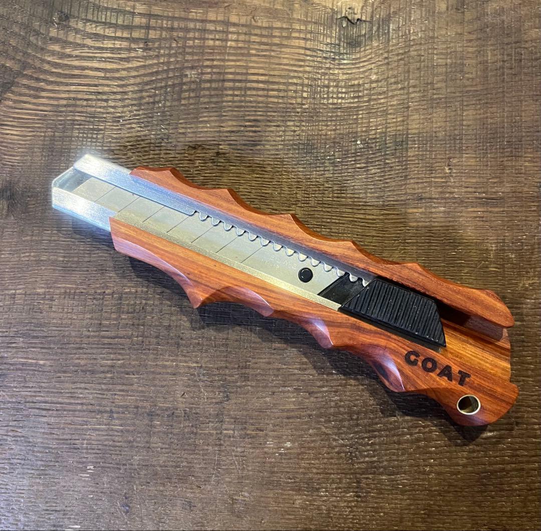 COAT 木製カッターナイフ オートロックJ型 ウネリ パオロサ