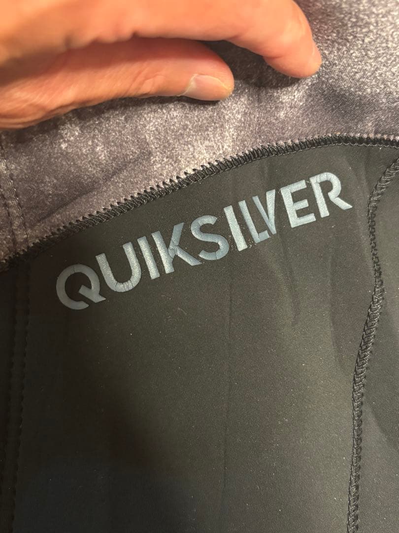 クイックシルバー　スプリング　Lサイズ