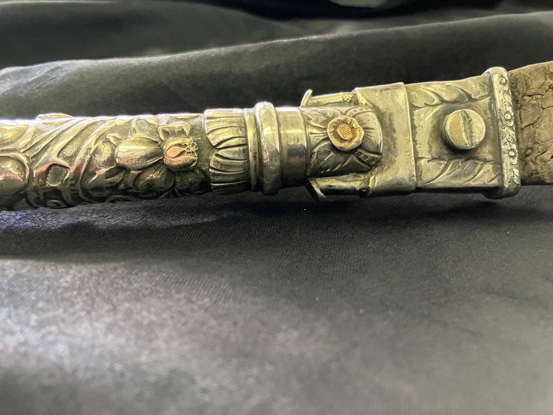 銀の鞭　オークション