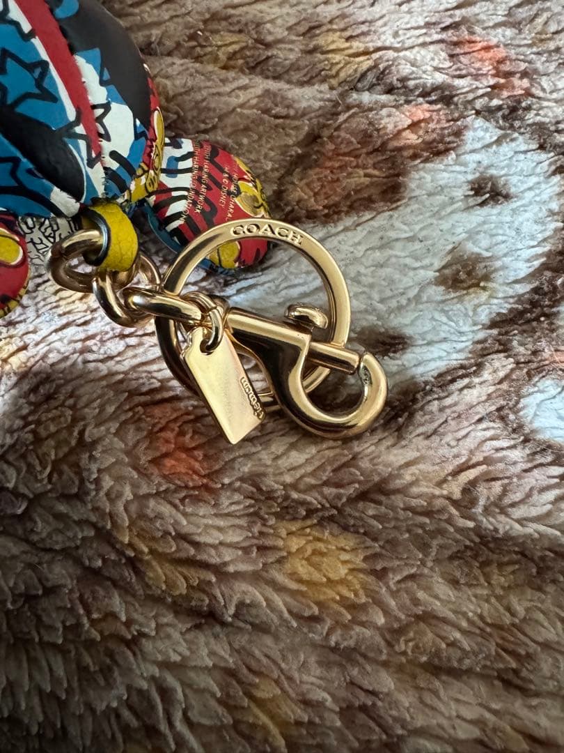 COACH ミッキーマウスキーホルダー カラフルデザイン