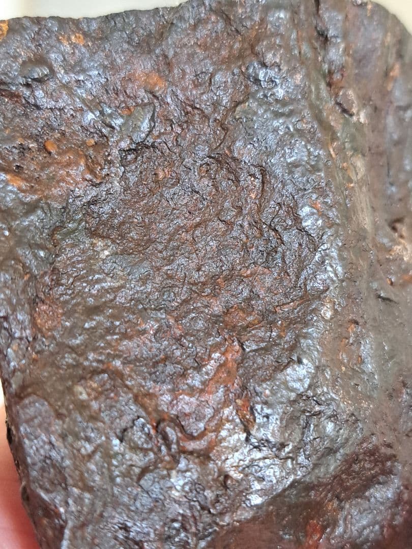 【金運】アルタイ隕石　大型隕石 鉄隕石　外皮付き隕石　原石　重さ887ｇ