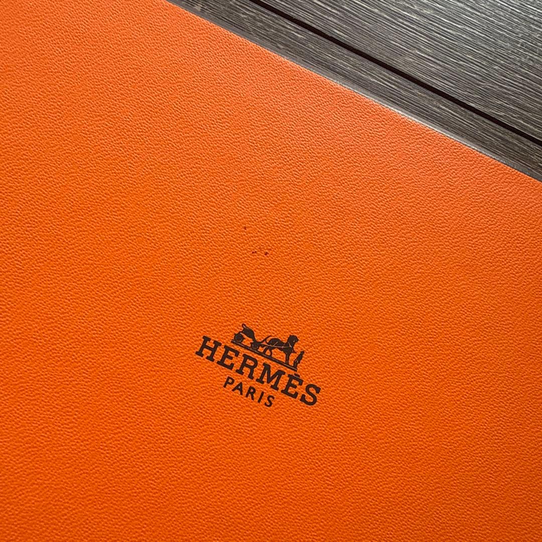 エルメス 2018年度イヤーズギフト トランプ