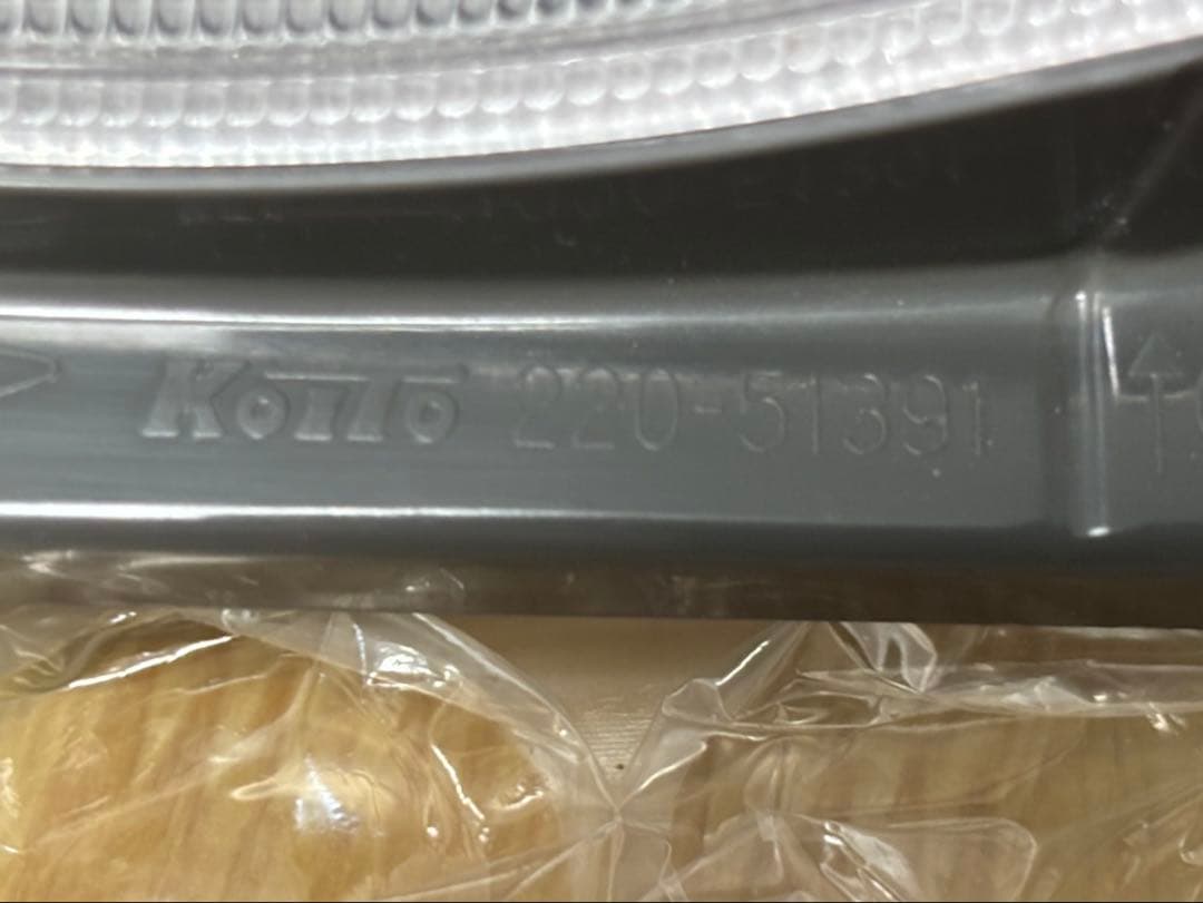 タント LA600S 右テールランプ