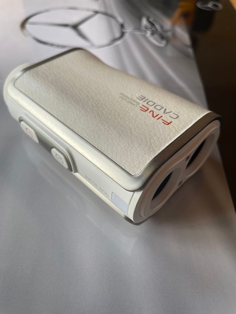 美品　FINECADDIE J300 レーザー距離計