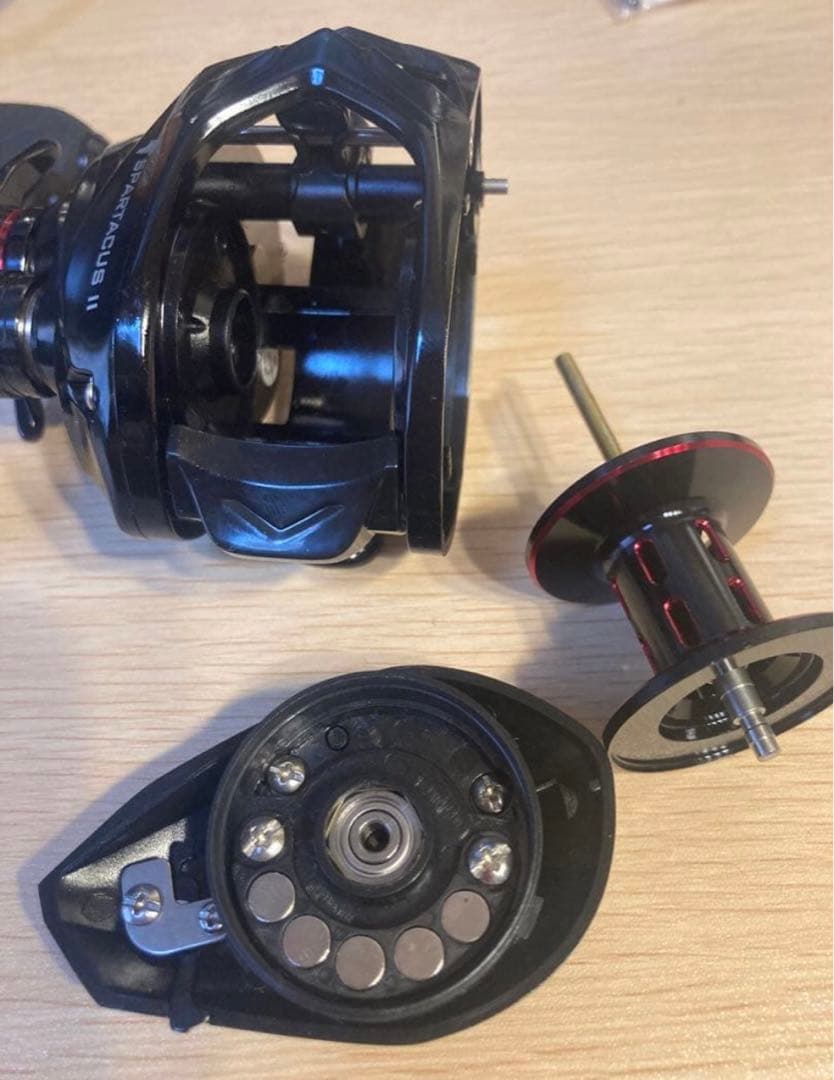 替スプール(浅溝)付！　新品　黒　カストキング　スパルタカス2 kastking