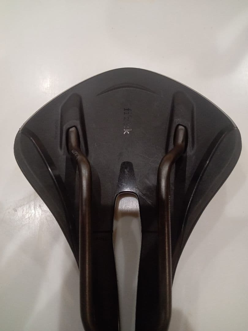 パーツ Fizik Tempo Aliante R3 145 mm