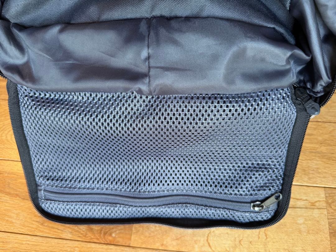 お*ん様 Db Journey The Hugger ボストンバッグ リュック