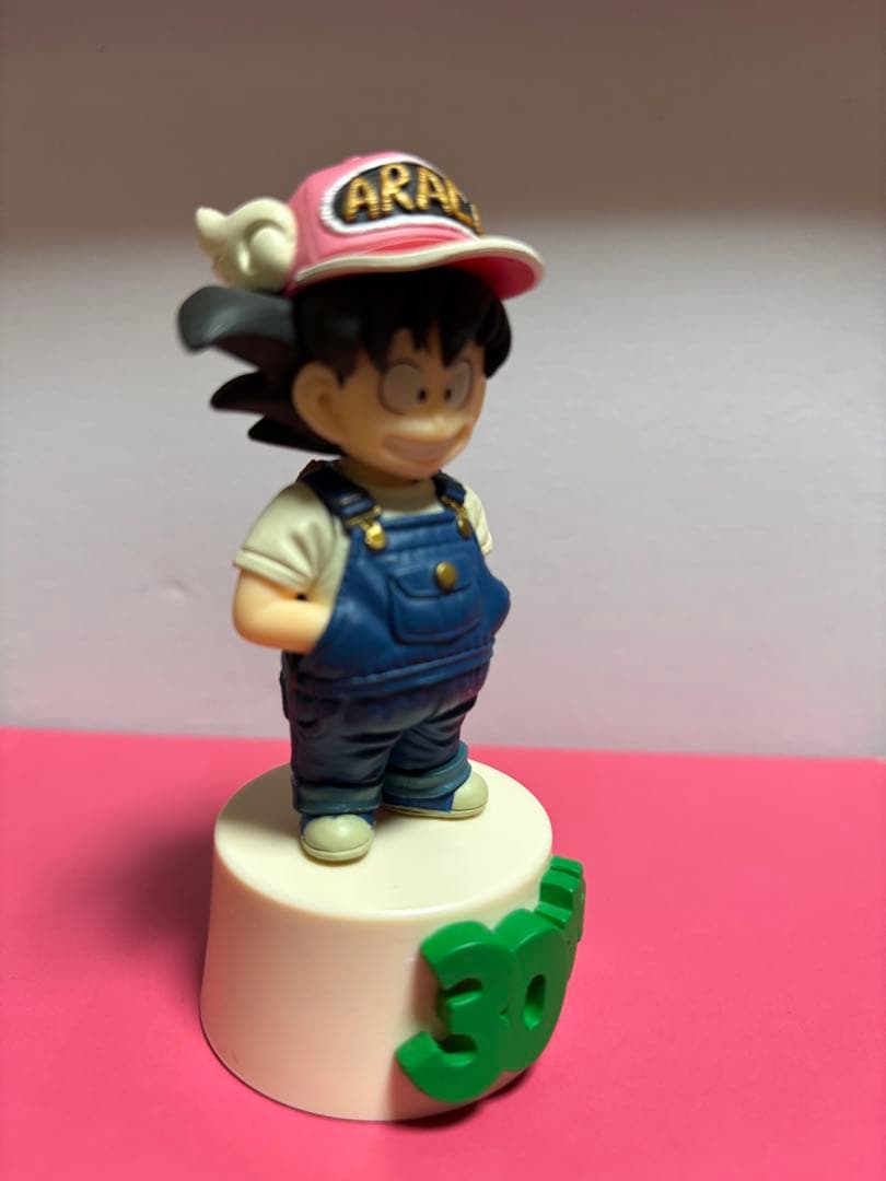 ボンボンさん専用です‼️ アラレちゃん 30周年記念フィギュア　 悟空