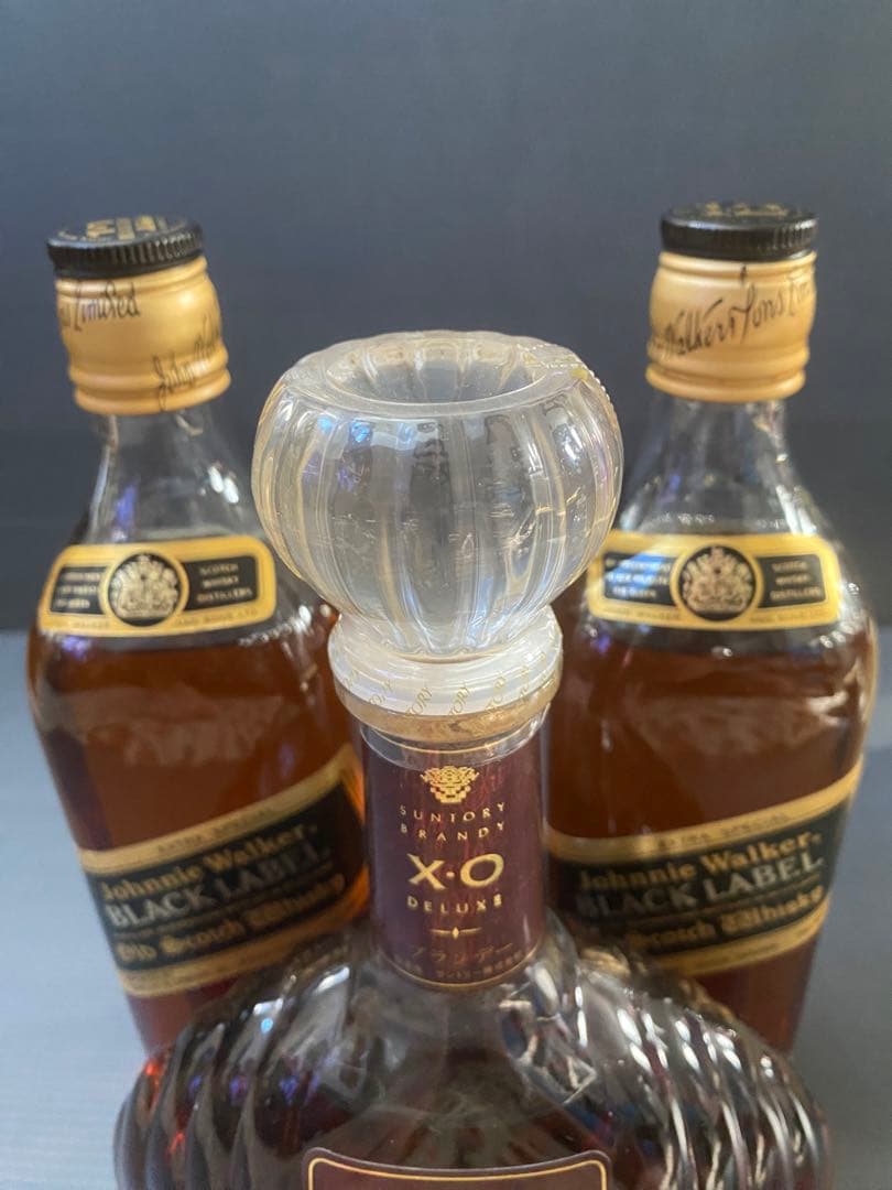 3本まとめてジョニーウォーカー とXO
