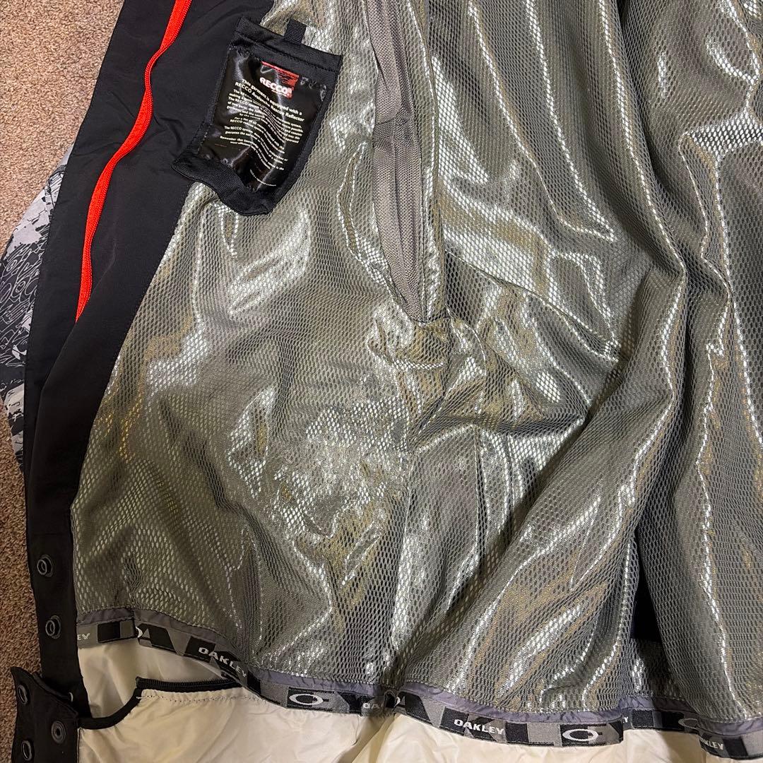 Oakley スキーウェア 黒/グレー 迷彩柄