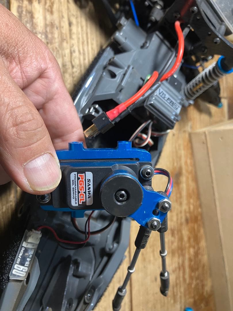 タミヤラジコン本体DT03、ラジコンケース(自作)のセット販売です。