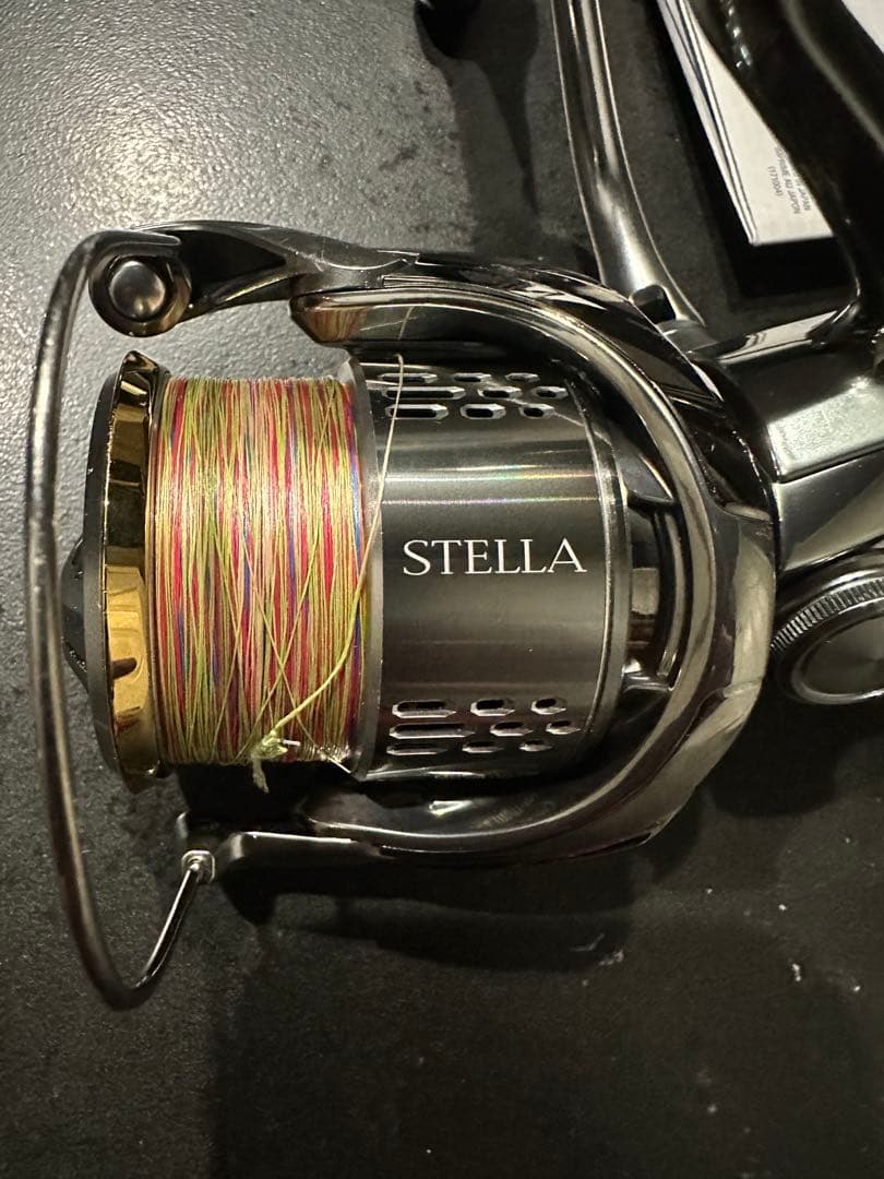 18 ステラ　C3000MHG スピニングリール
