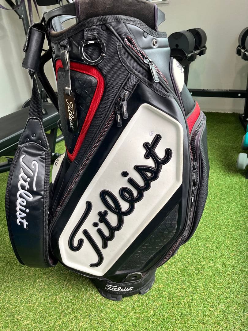Titleist キャディバッグ 黒/白/赤　ツアーモデル