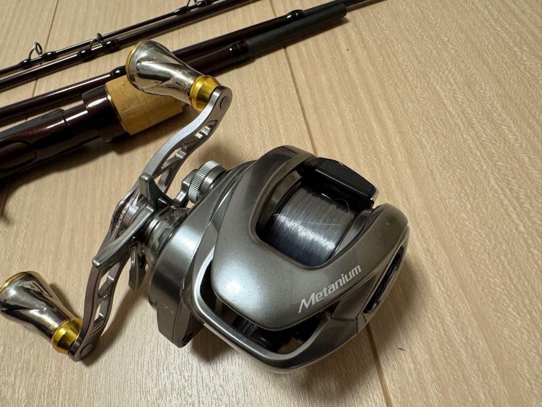 22メタニウム シャローエディション hg 右 カスタムハンドル