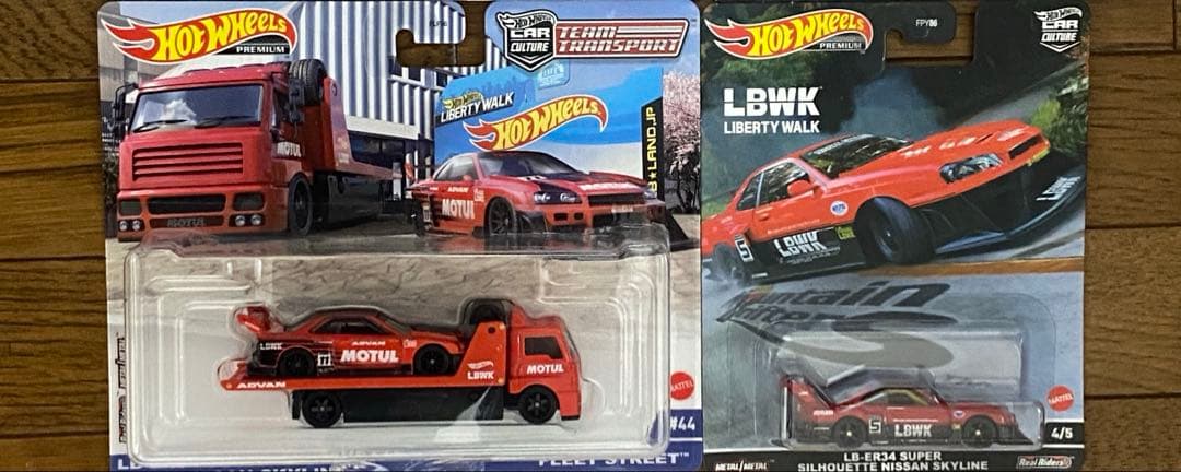 ホットウィール　日産GTR R34 LBWK モチュール　トランスポート