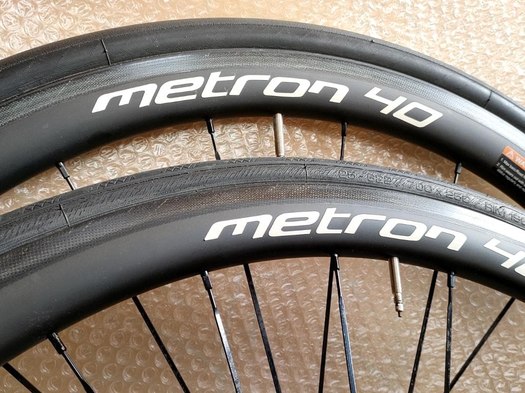 軽量 カーボンホイール 前後セット 700C 11速 ロードバイク 自転車 中古