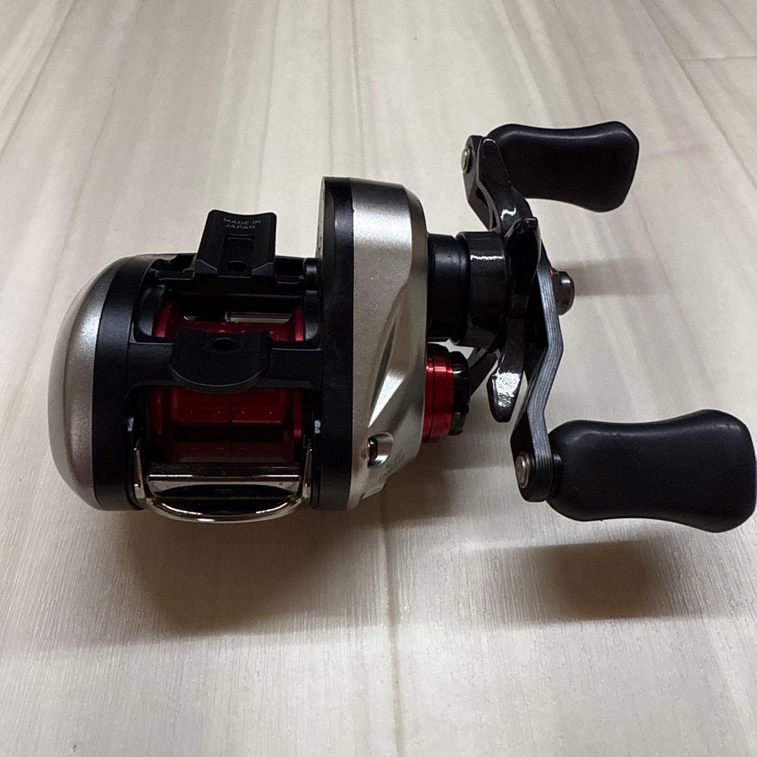 ダイワ　SVライトリミテッド　8.1 L