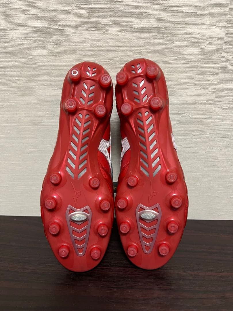 サッカースパイク　モレリアネオ3ジャパン　パッションレッド