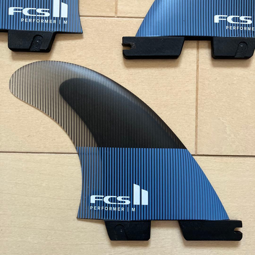 イ*ー様 美品 FCS2フィン パフォーマー PERFORMER M トライ