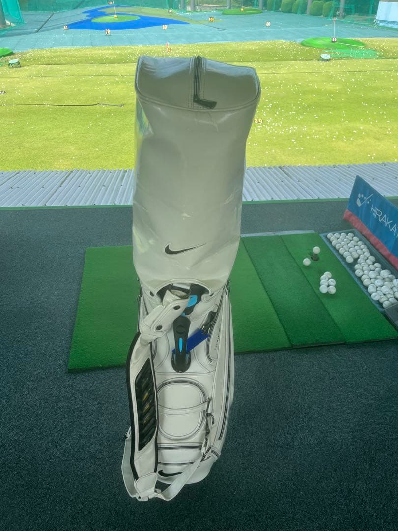 Nike 廃盤エナメルキャディバッグ ツアースタッフモデル