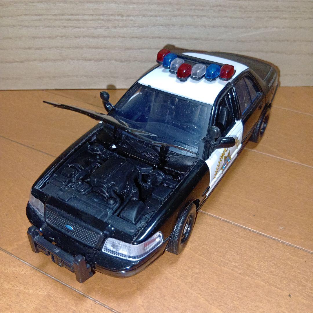 CHP ＆ NYPD 1/24 ミニカー 4台セット