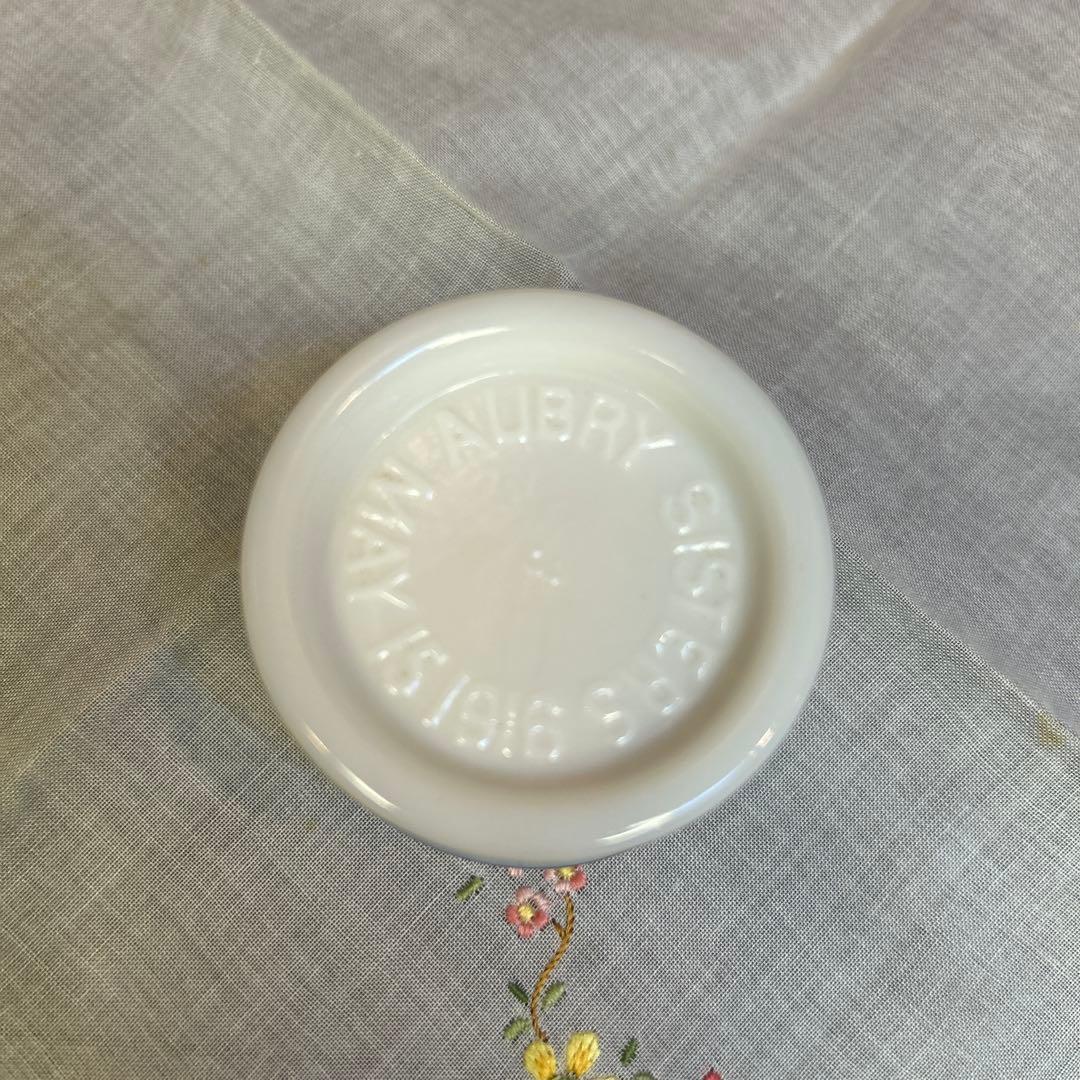 AUBRYSISTERSBEAUTIFIER1916ミルクグラス美容クリーム瓶