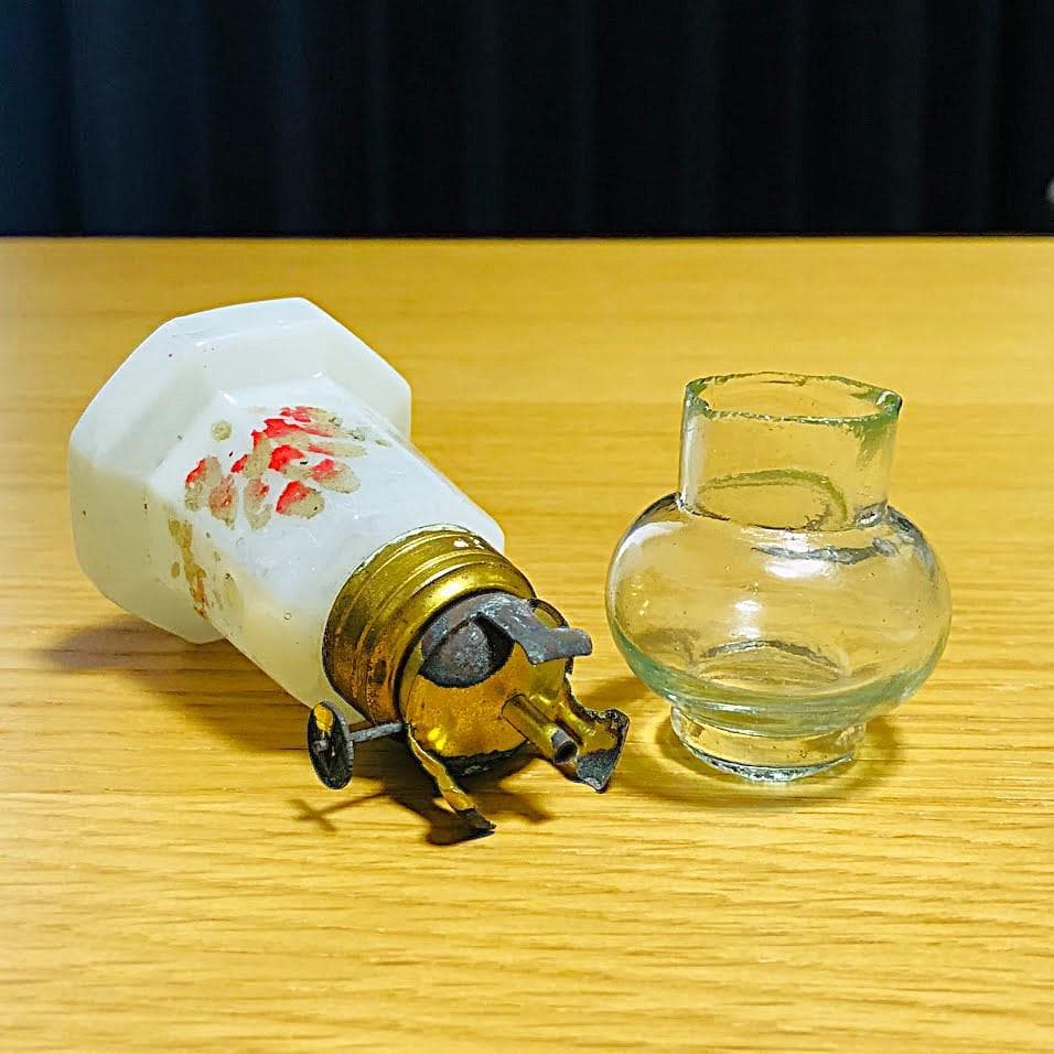 明治～大正 豆ランプ 花模様 乳白/エナメル彩 ウランガラス 検索: ペロペロ