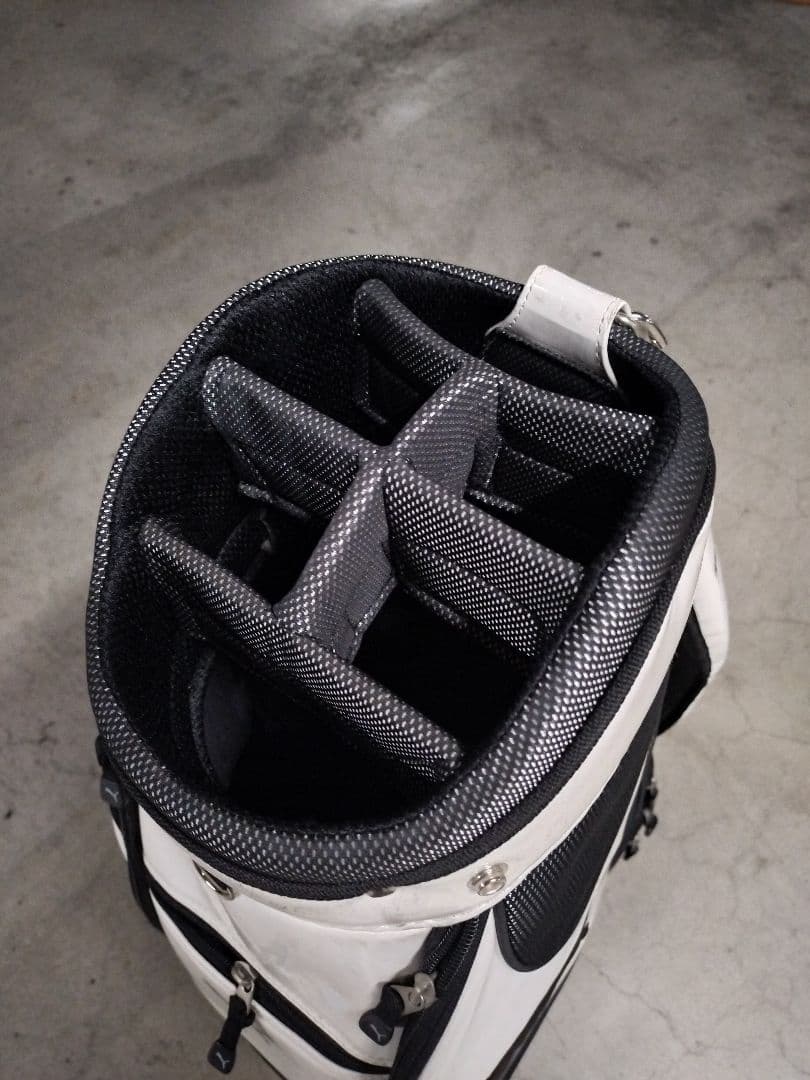 *＊PUMA＊* プーマ キャディバッグ エナメル フード付き ホワイト